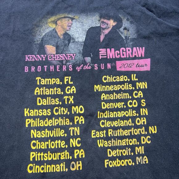 Kenny Chesney & Tim McGraw Brothers of the Sun 2012 Tour T-Shirt Size XL - Picture 7 of 7